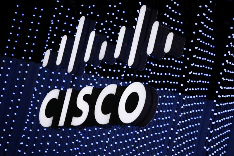Cisco сокращает сотрудников и предупреждает о слабом спросе на оборудование
Cisco сокращает сотрудников и предупреждает о слабом спросе на оборудование